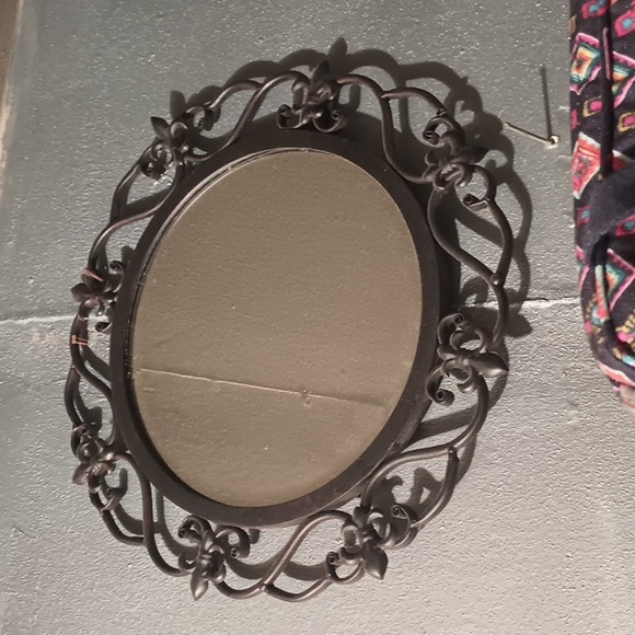 Mirrors - Picture 2 of 2